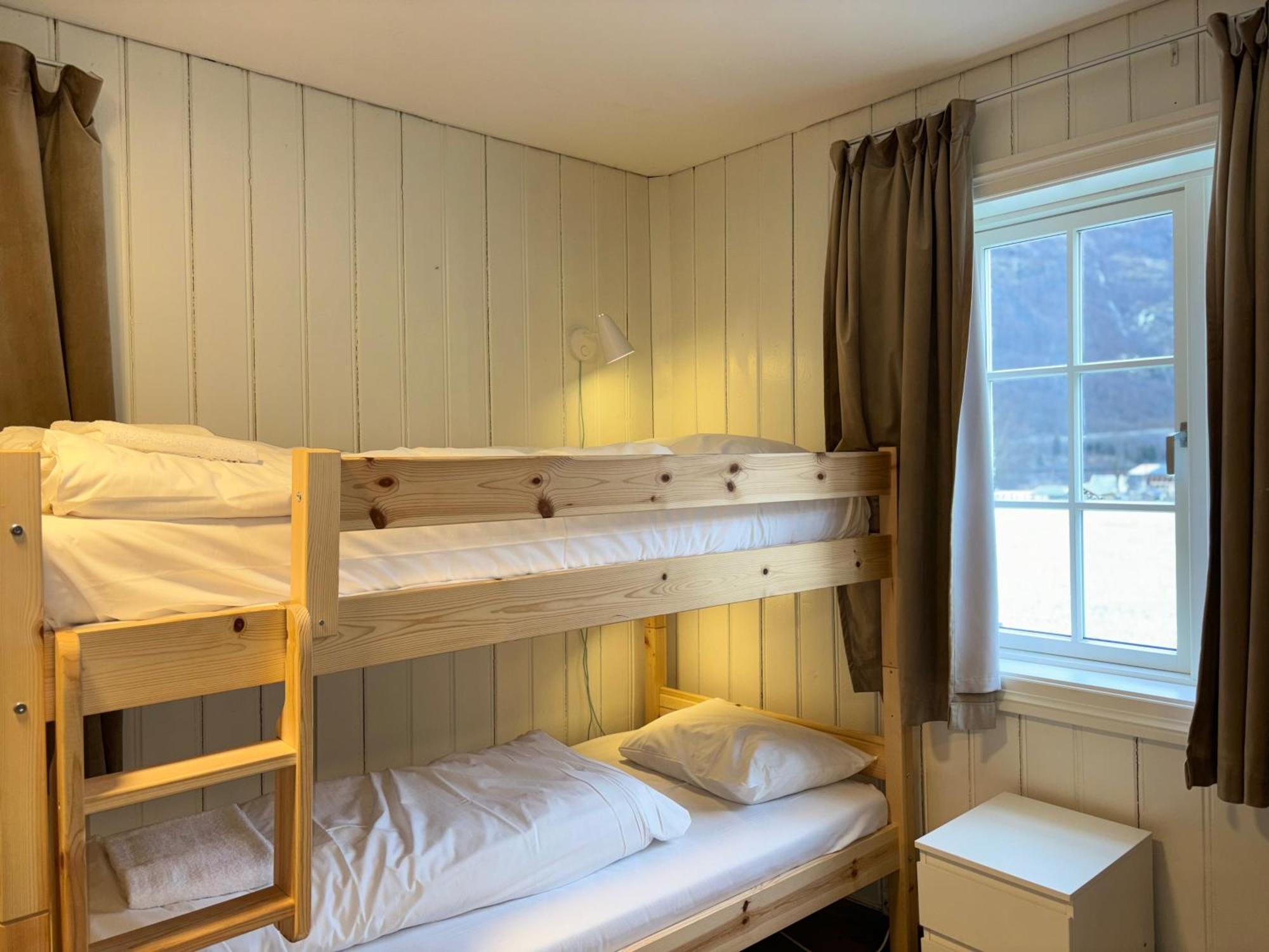 Brekke Gard Hostel Флам Экстерьер фото
